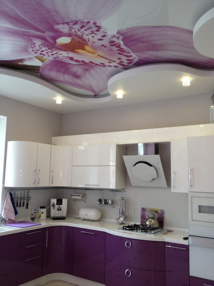 violette Decke in der Küche
