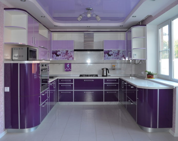 violette Decke in der Küche