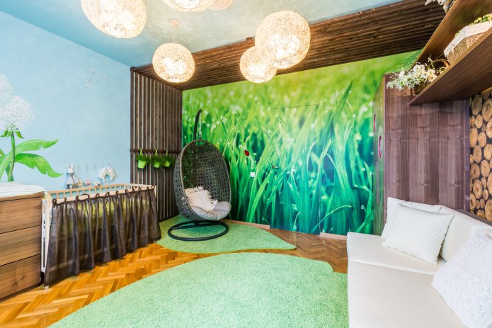 Grastapete im Zimmer eines Neugeborenen