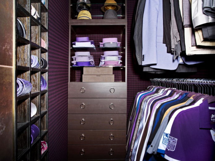 Garderobe für einen Mann