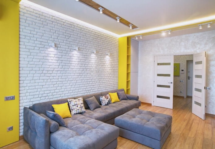 Gipsfliesen im Wohnzimmer