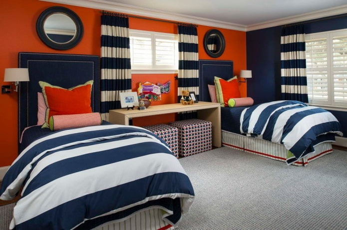 Blaues und orangefarbenes Interieur des Kinderzimmers