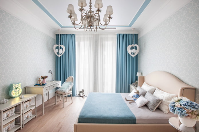 Beige und blaues Interieur des Kinderzimmers