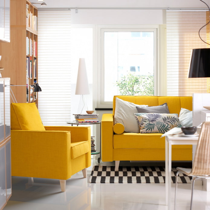 Helles Ikea Sofa