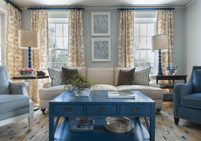 Blaues Wohnzimmer im Provence-Stil