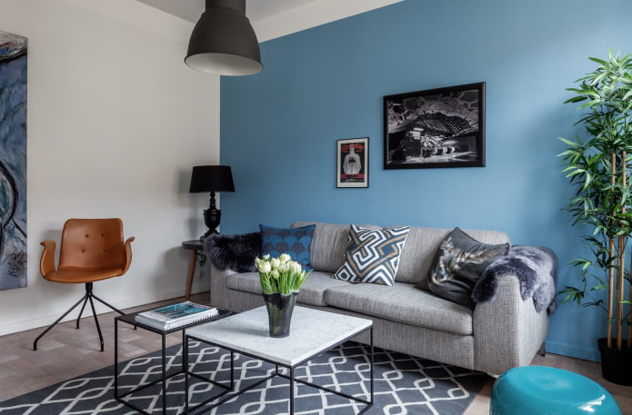 Blaues Wohnzimmer im skandinavischen Stil
