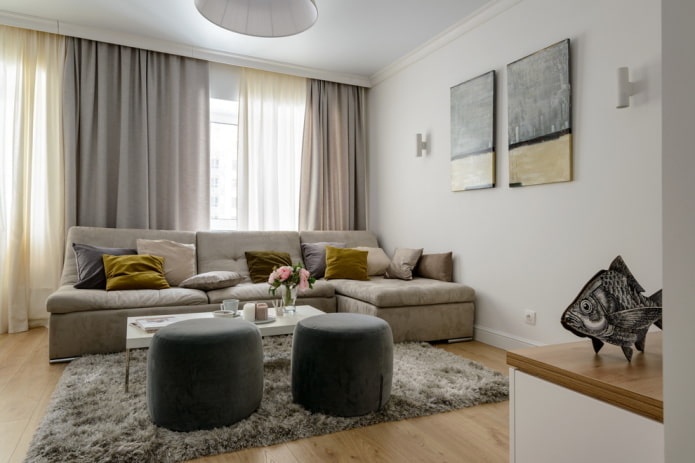 Wohnzimmereinrichtung in Grau-Beige-Tönen