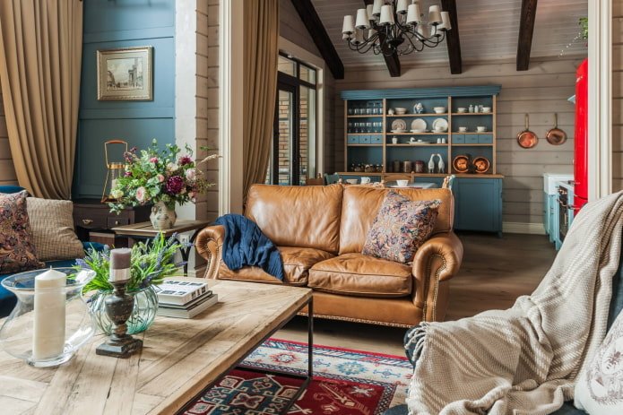 Wohnzimmer mit Ledersofa
