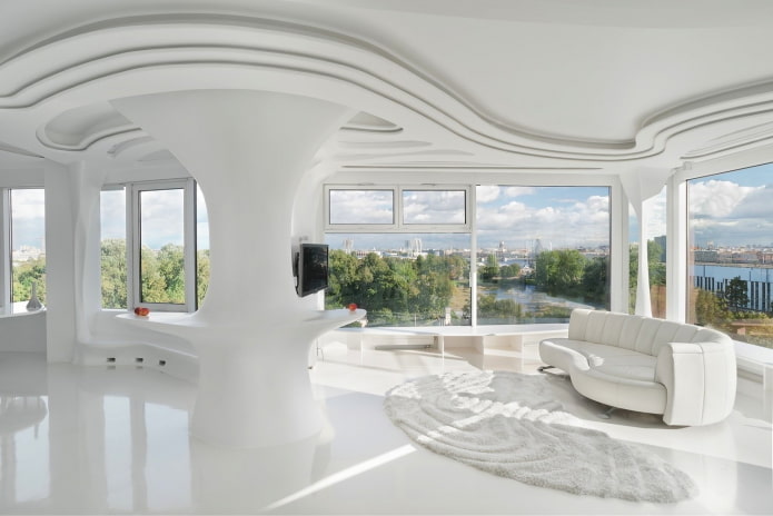 geräumiges Wohnzimmer