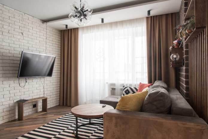 Wohnzimmer in Weiß- und Brauntönen