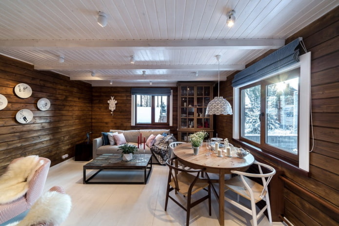 Blockhaus im skandinavischen Stil 