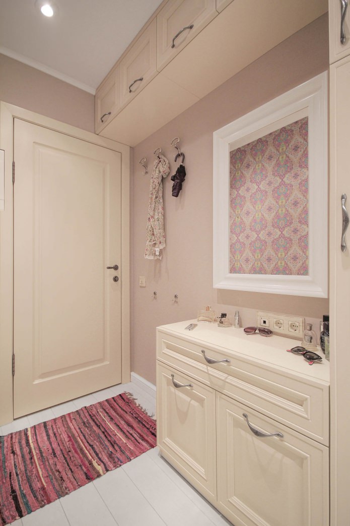 Renovierung in einer Zweizimmer-Chruschtschow-Wohnung im Provence-Stil