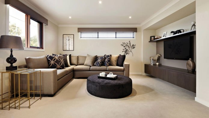 Großes Ecksofa für das Wohnzimmer