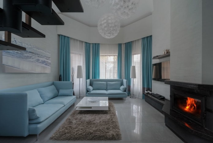 Zwei Sofas im Wohnzimmer