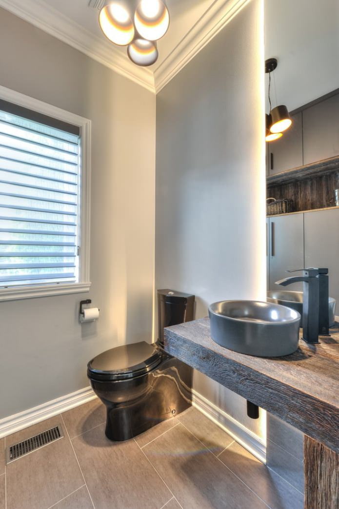 schwarze Toilette