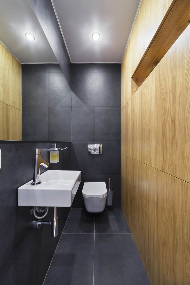 Einstöckiges Design im Badezimmer