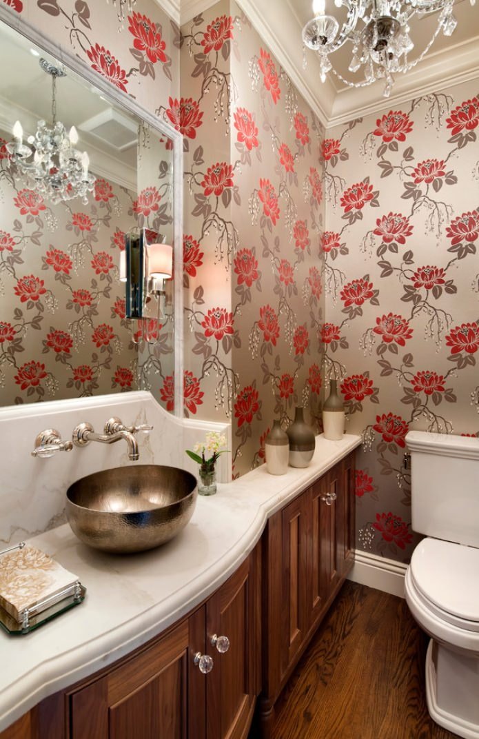 Tapete in der Toilette
