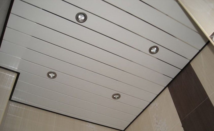 Paneele im Badezimmer