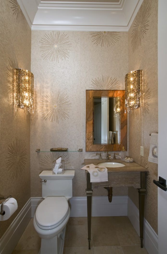 Wandleuchten in der Toilette