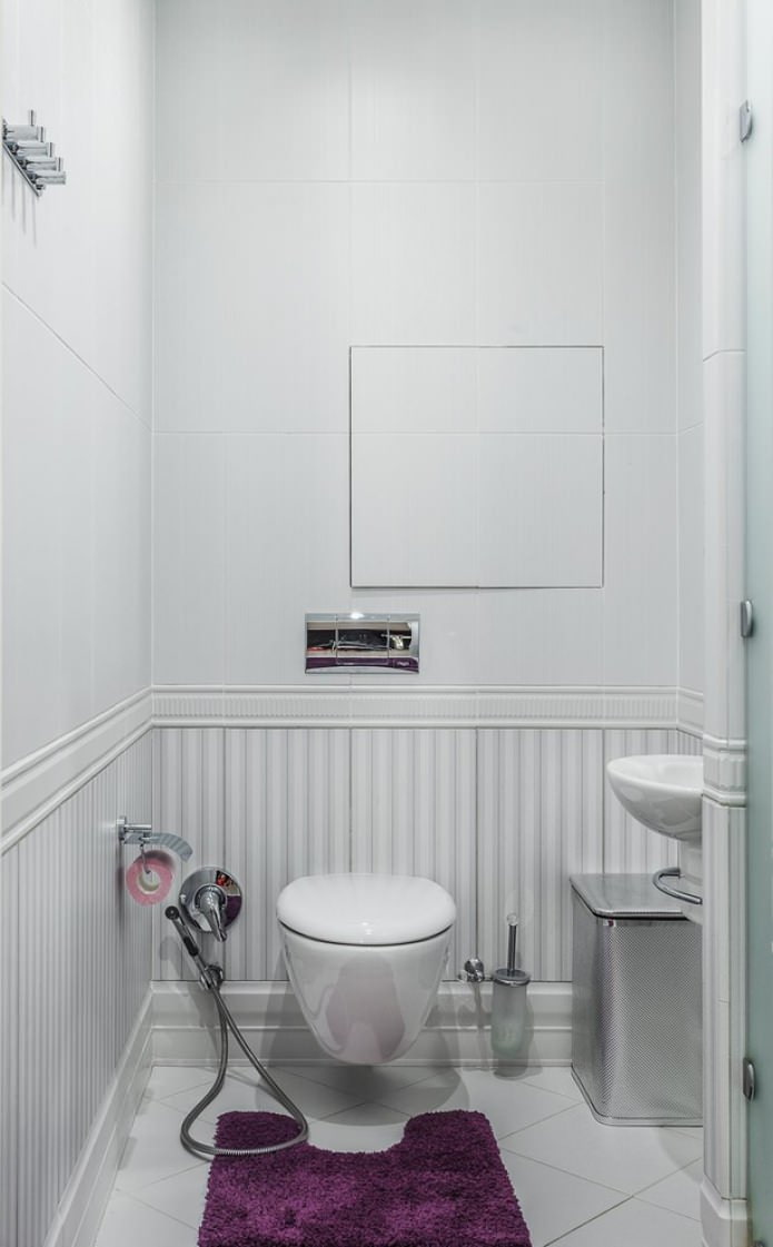 Badezimmer in Weißtönen