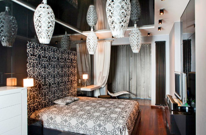Schwarz-weißes Schlafzimmer-Interieur