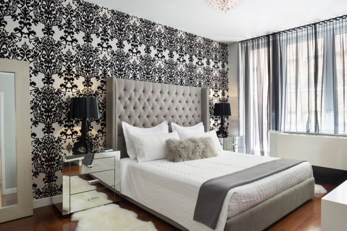 Schwarz-weißes Schlafzimmer-Interieur mit Beige