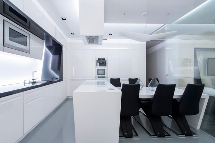 Schwarz-weißes Küchen-Innendesign