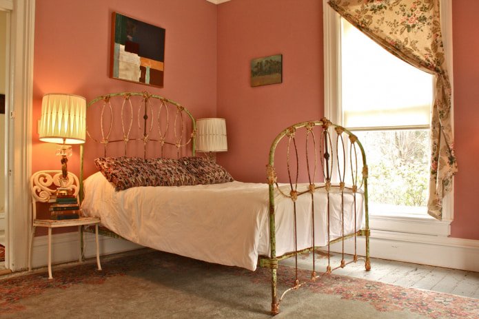 pfirsichfarbenes Schlafzimmer