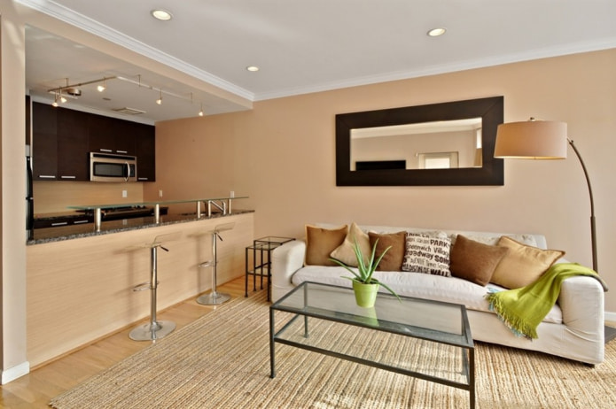Pfirsichfarbenes Wohnzimmer