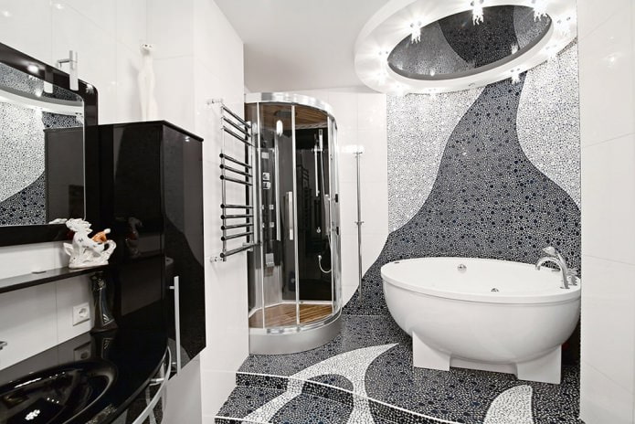Zweistufige Spannstruktur im Badezimmer