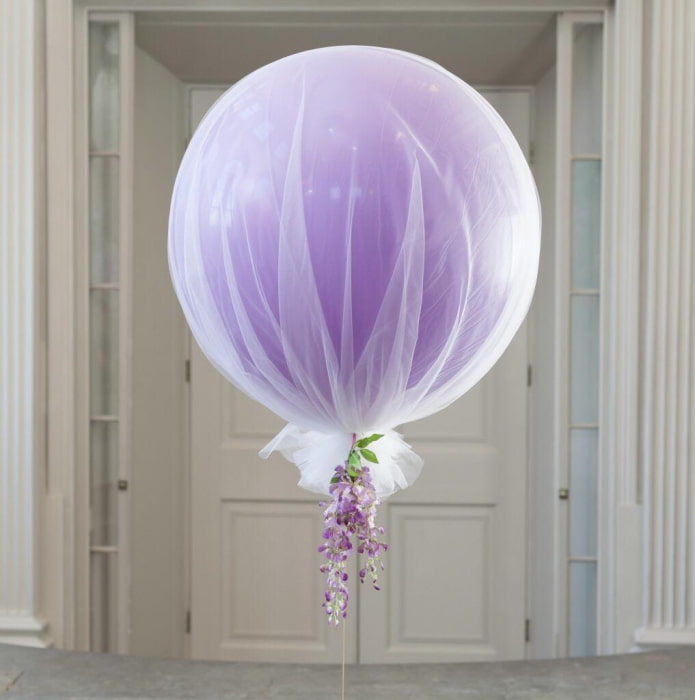 Ballon mit Tüll