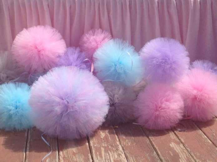 bunte Pom-Poms
