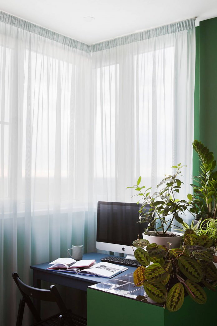 Arbeitszimmer auf dem Balkon