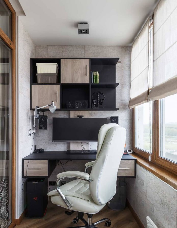 Ein bequemes Arbeitszimmer für einen Gamer