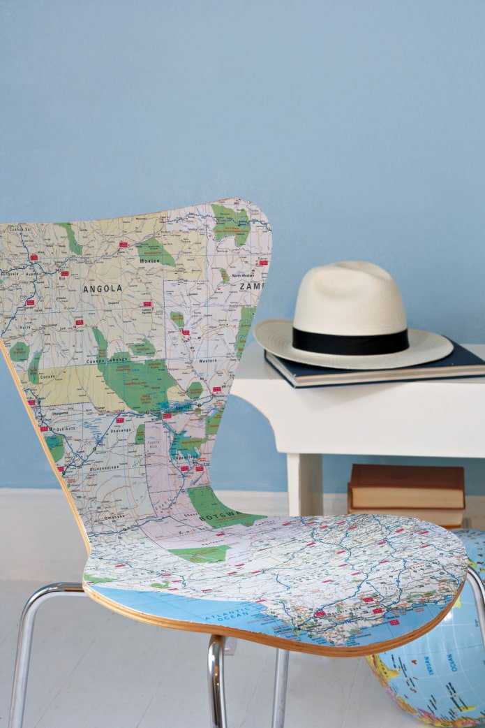 Decoupage eines Stuhls