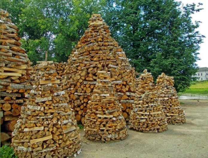 Brennholzstapel