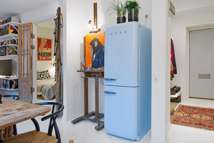 Kühlschrank im Esszimmer