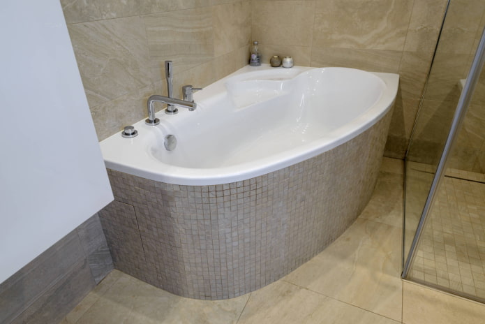Eckbadewanne