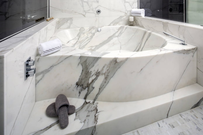 Marmorbadewanne