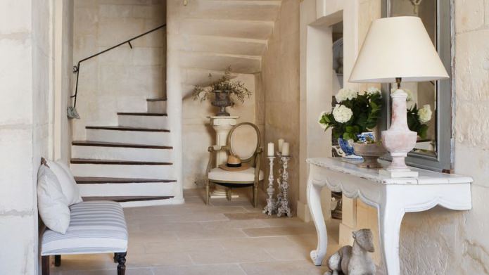 Provence im Flur