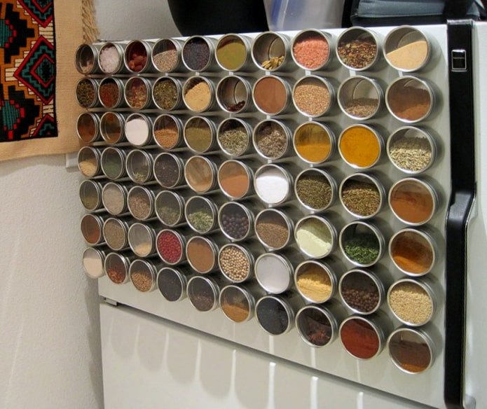 Jahreszeiten auf dem Kühlschrank
