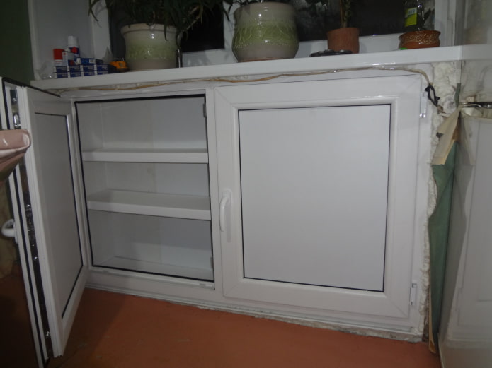 Chruschtschow-Kühlschrank aus Plastik