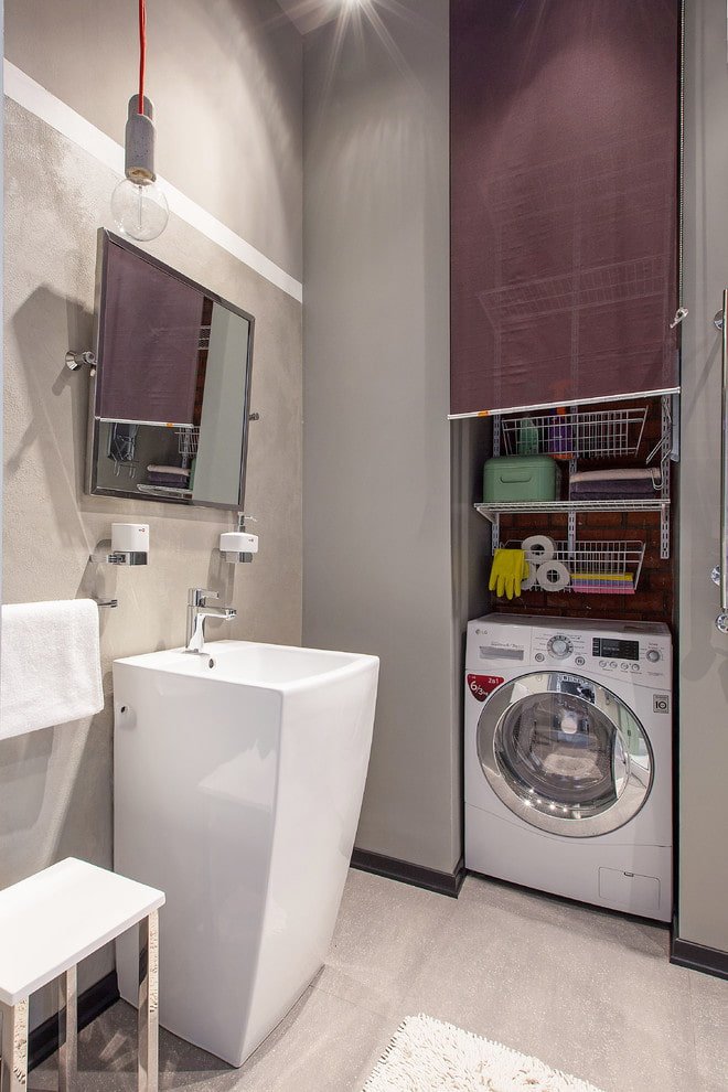Speisekammer im Badezimmer