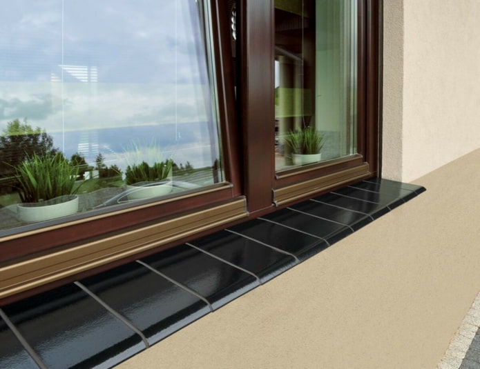 Fensterbank mit Klinkerverkleidung