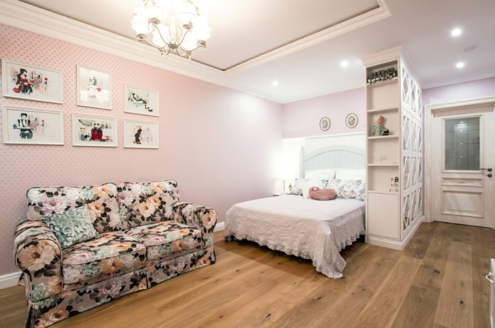 Schlafzimmer für ein junges Mädchen im Provence-Stil