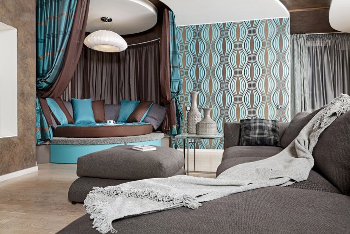Braun und Türkis im Interieur