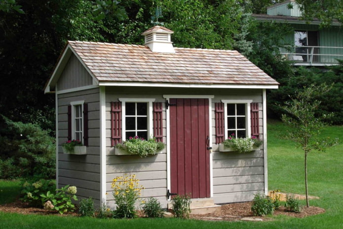 Nutzhaus im englischen Stil