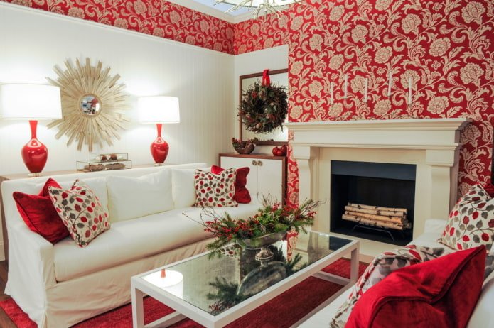 Rot-beige Tapete im Wohnzimmer