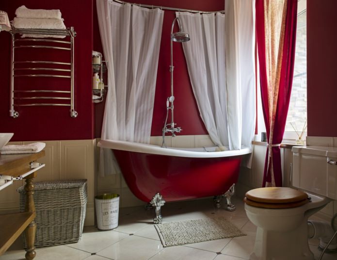rote Badewanne