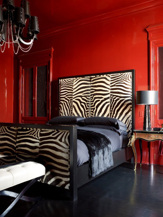 Schwarz-rotes Schlafzimmer